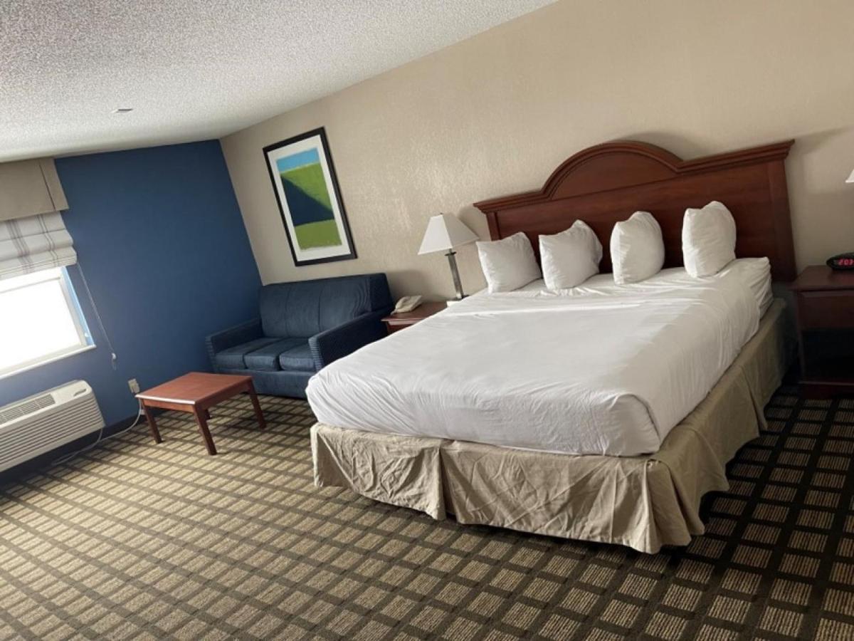 Baymont By Wyndham Galesburg Hotel Exterior foto