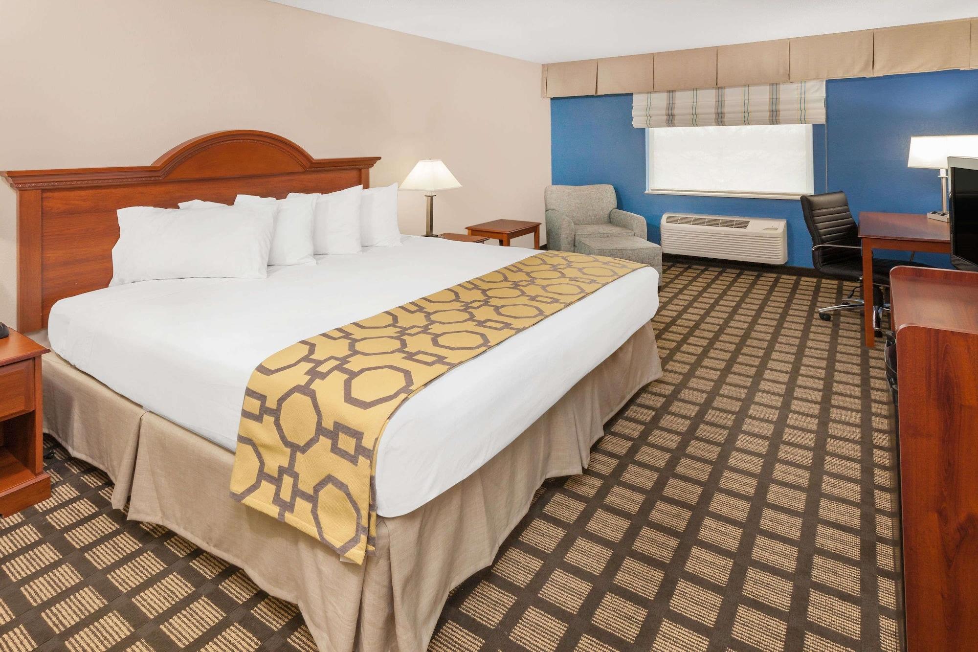 Baymont By Wyndham Galesburg Hotel Exterior foto