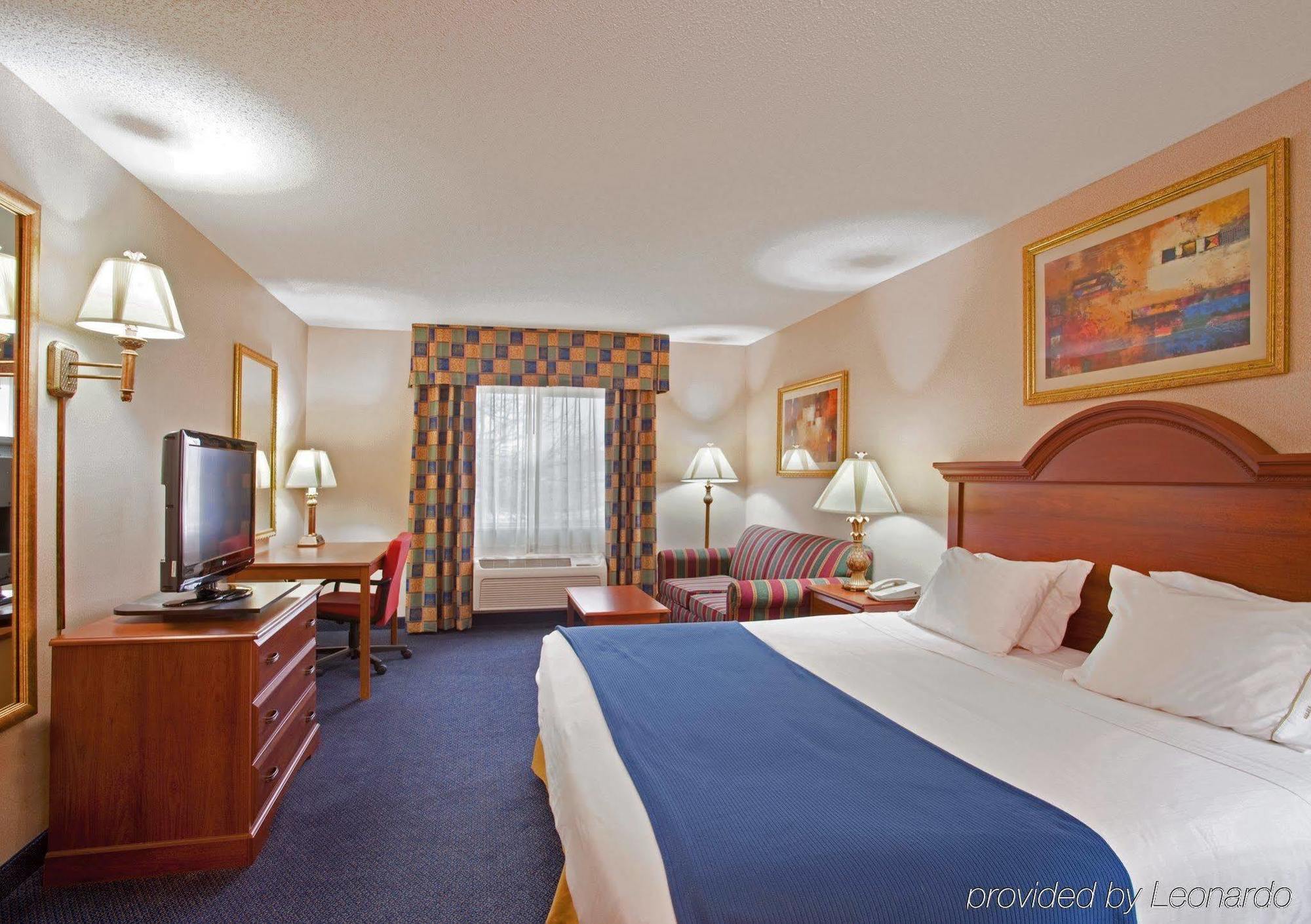 Baymont By Wyndham Galesburg Hotel Exterior foto