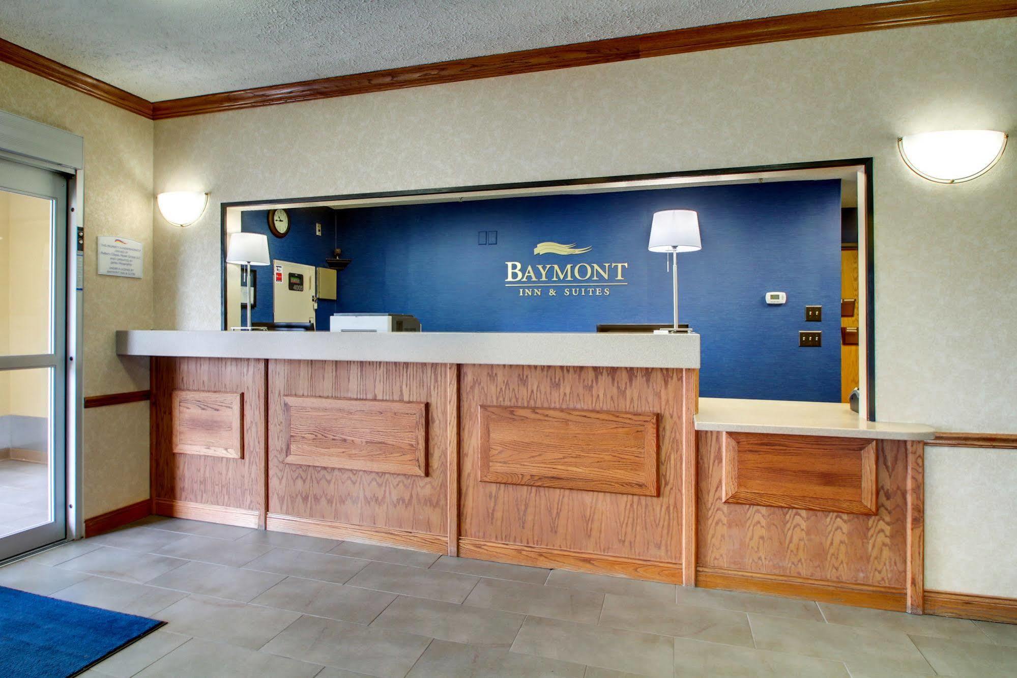 Baymont By Wyndham Galesburg Hotel Exterior foto